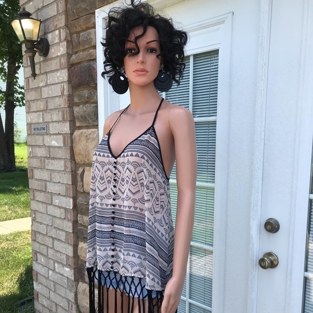 45-Sophie and Kate, black and cream top - Picture 4 of 8